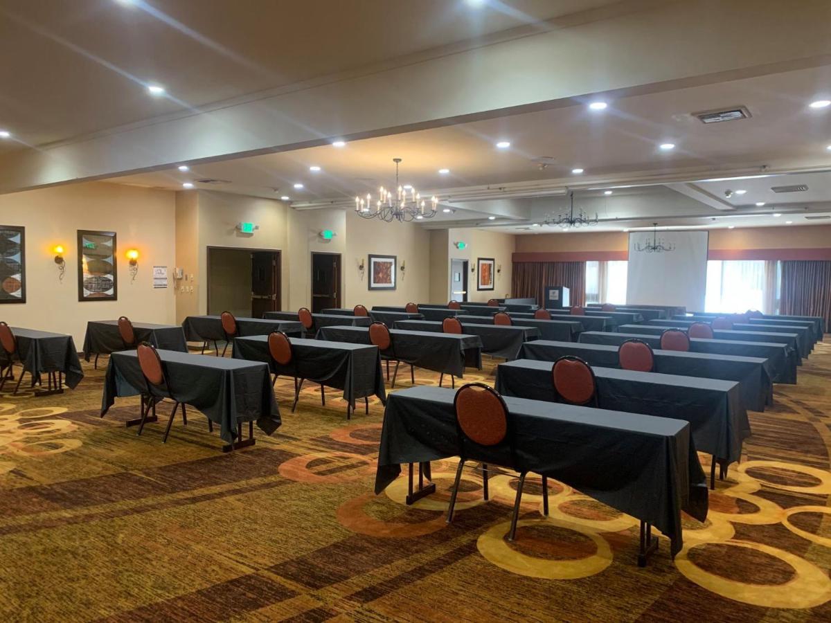 Holiday Inn Dublin - Pleasanton By Ihg Bagian luar foto