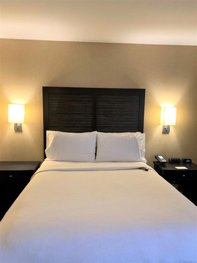 Holiday Inn Dublin - Pleasanton By Ihg Bagian luar foto