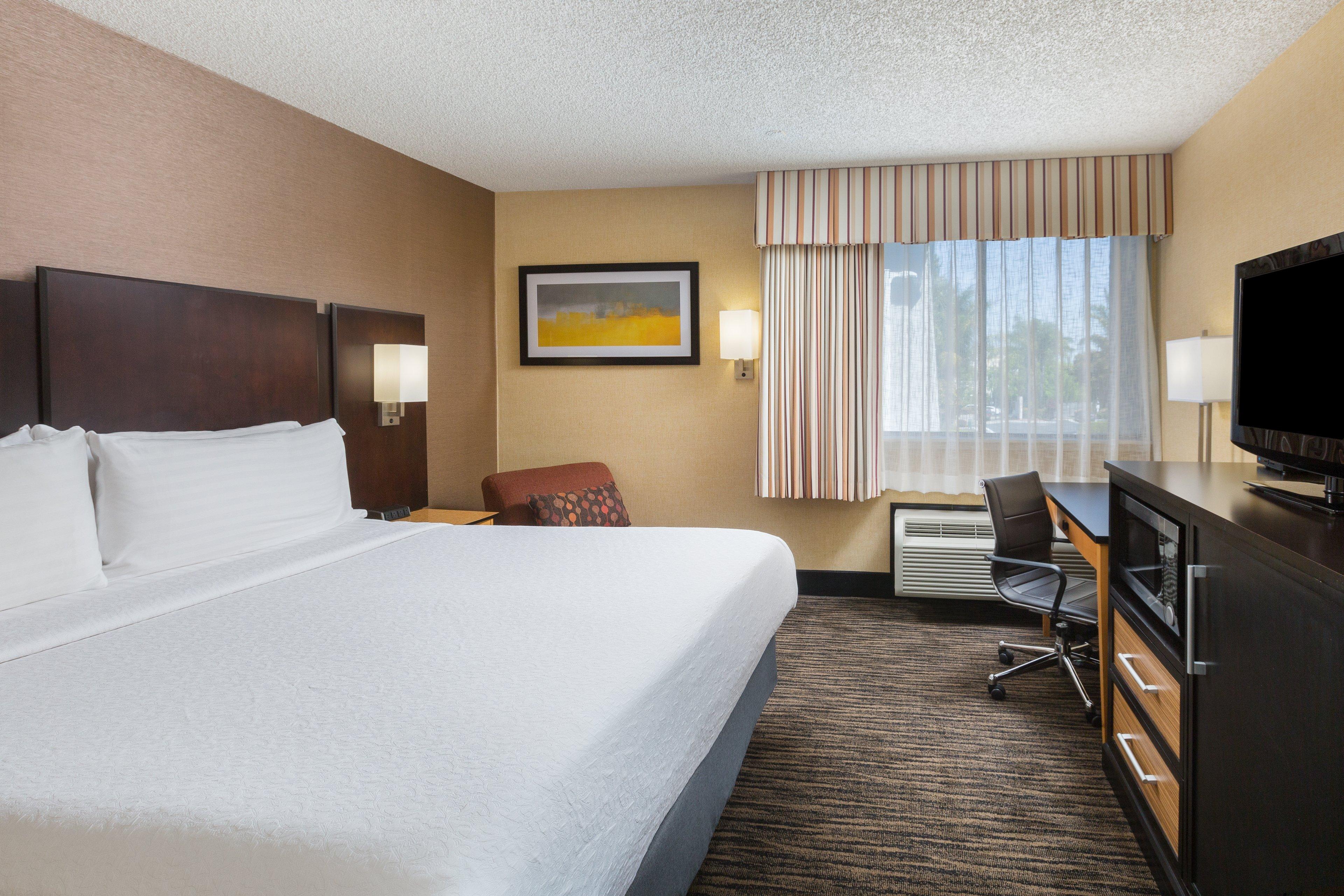 Holiday Inn Dublin - Pleasanton By Ihg Bagian luar foto